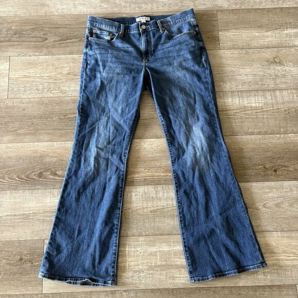 Lucky Brand Jeans | Women's 14/32R | Sweet Mid Rise Flare Blue Stretch Denim - Picture 1 of 11